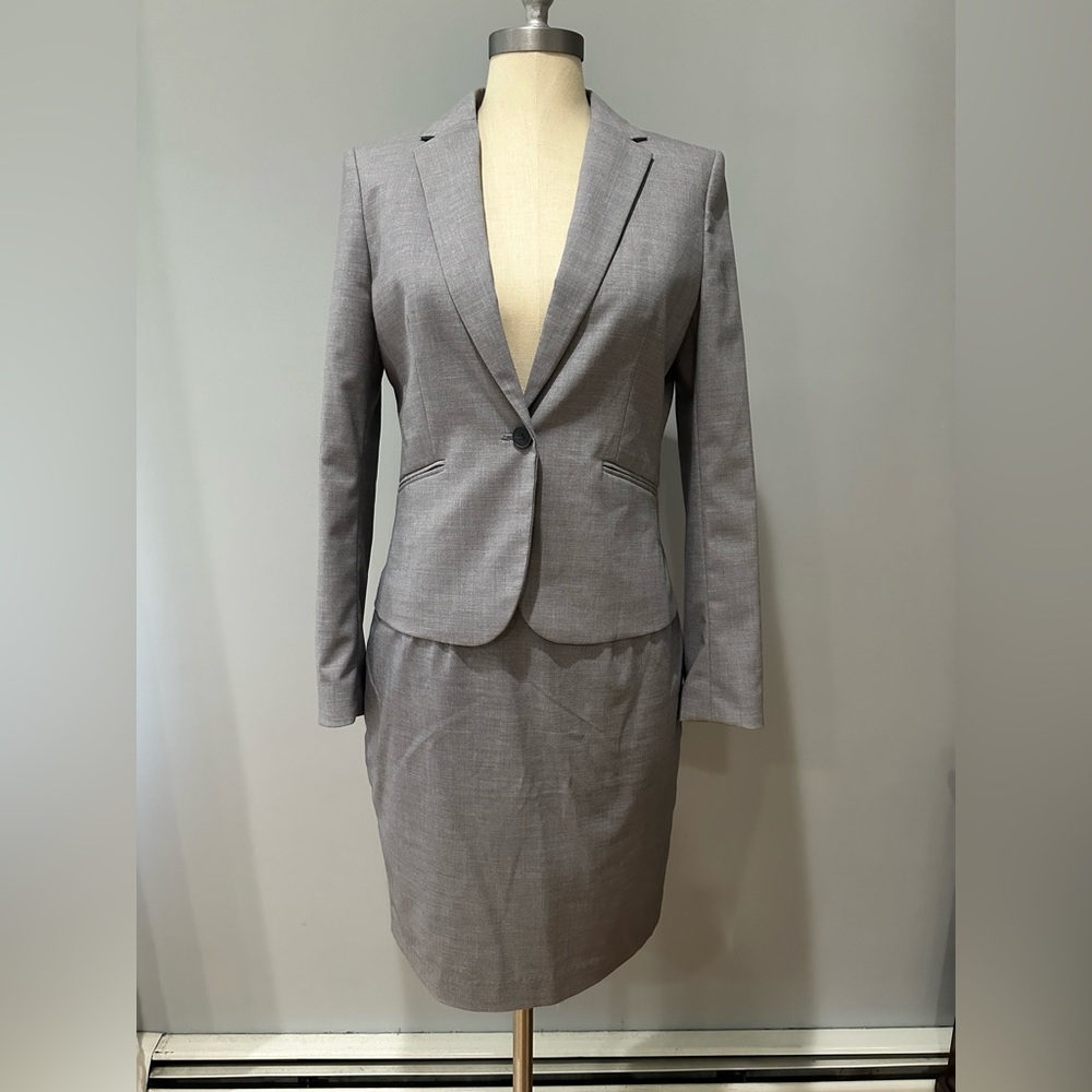 Grey 3pc suit!